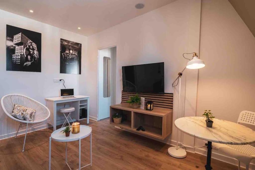 La Suite 7 Gite Urbain Charleville-Mezieres Exterior foto