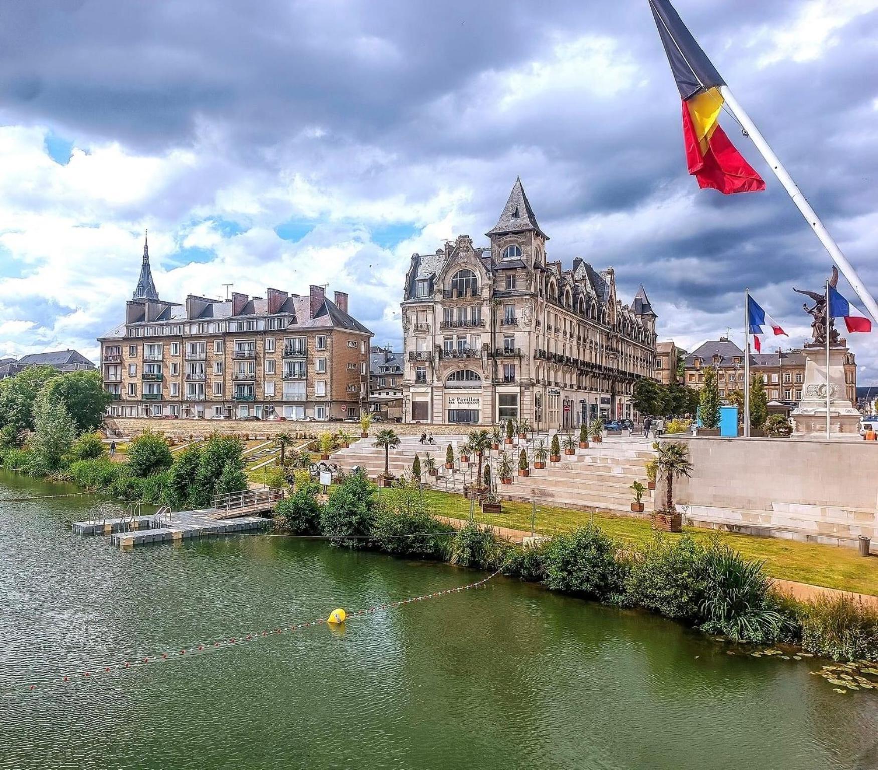 La Suite 7 Gite Urbain Charleville-Mezieres Exterior foto